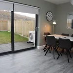 Luxury 3 Bed Town House Dog Friendly Hébergement de vacances *