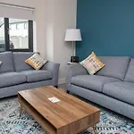 Luxury 3 Bed Town House Dog Friendly *