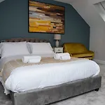 Luxury 3 Bed Town House Dog Friendly Donegal Town