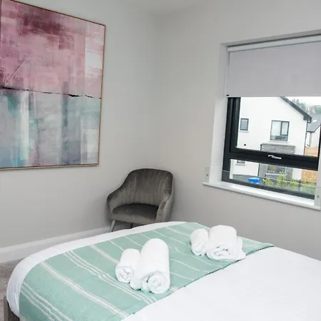 Luxury 3 Bed Town House Dog Friendly *