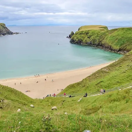 Luxury 3 Bed Town House Dog Friendly Casa de Férias Donegal Town