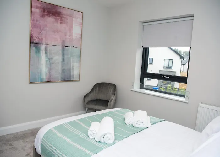 Luxury 3 Bed Town House Dog Friendly *